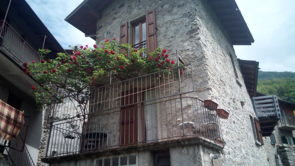 La Turr De Mezz Hotell Nesso Exteriör bild