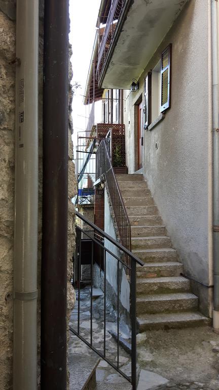 La Turr De Mezz Hotell Nesso Exteriör bild